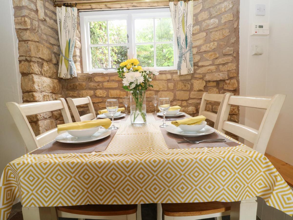 Tuesday Cottage Bourton-on-the-Water Kültér fotó